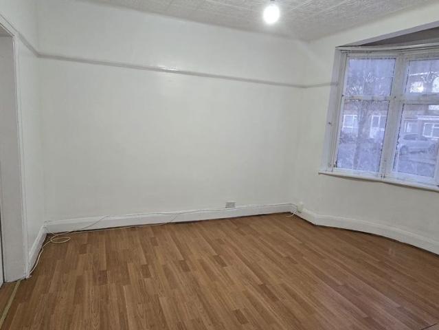 Apartment for rent in Gants Hill, Greater London