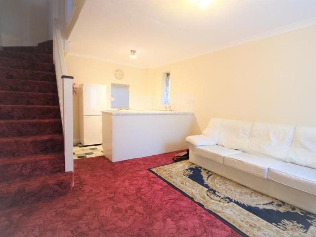House for rent in Colnbrook with Poyle, Slough