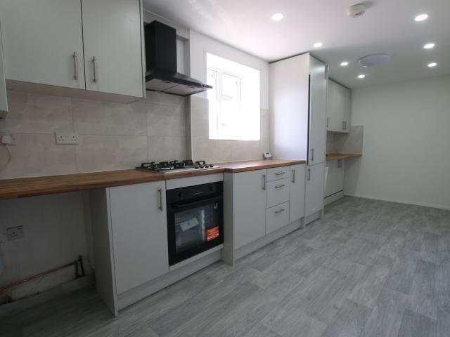 House for rent in Colnbrook with Poyle, Slough