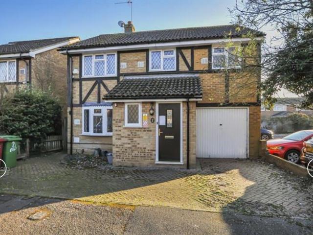 House for rent in Colnbrook with Poyle, Slough