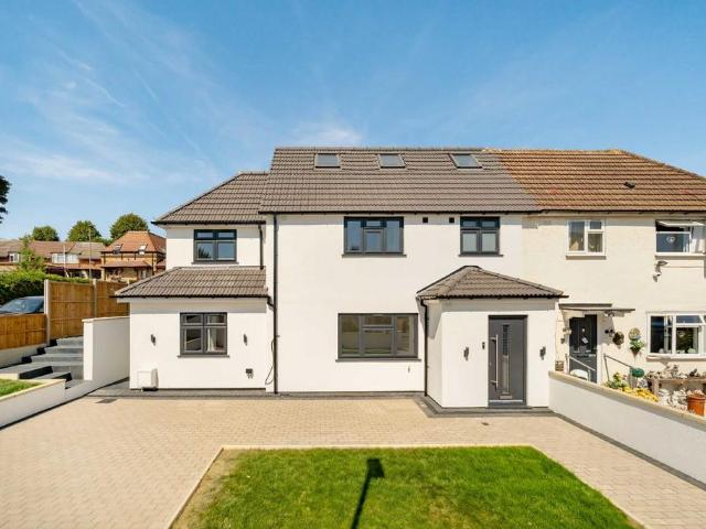 House for rent in North Finchley, Greater London