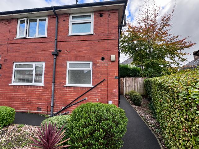 Apartment for rent in Brianside, Leeds