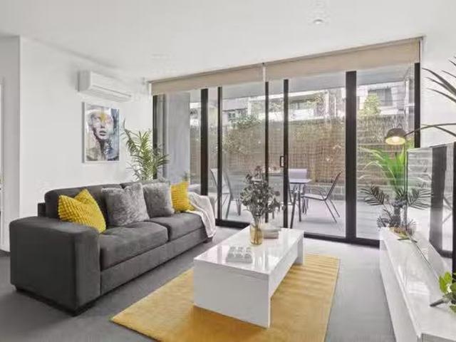 Apartment for rent in St Kilda, Melbourne