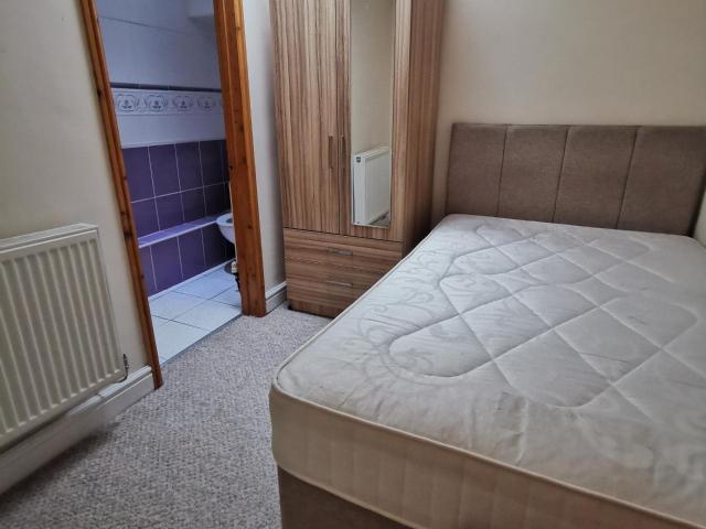 House for rent in Nangreaves, Wales