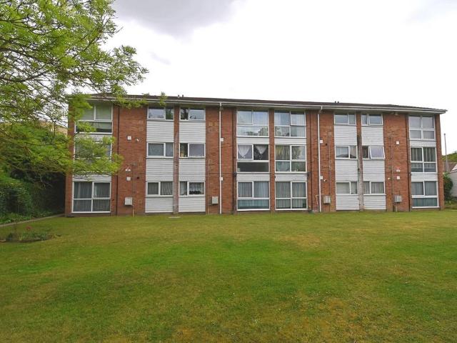 Apartment for rent in Highams Park, Greater London