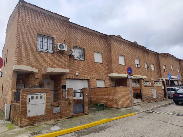 Chalet en venta en Chozas De Canales, Castilla-La Mancha