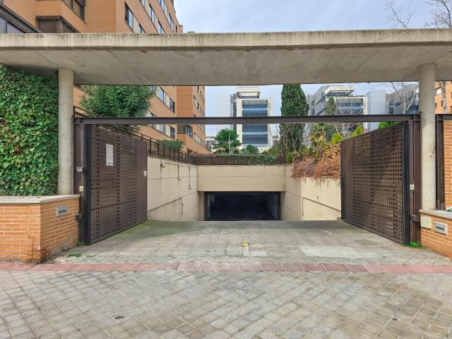 Garaje en venta en Fuencarral - El Pardo, Madrid