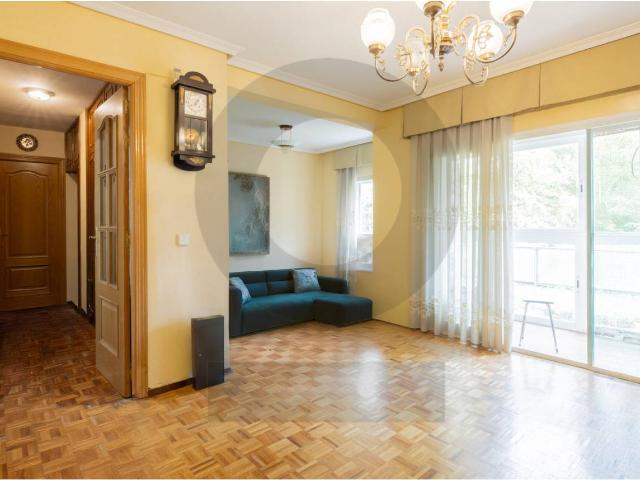 Piso en venta en Madrid, Apóstol Santiago
