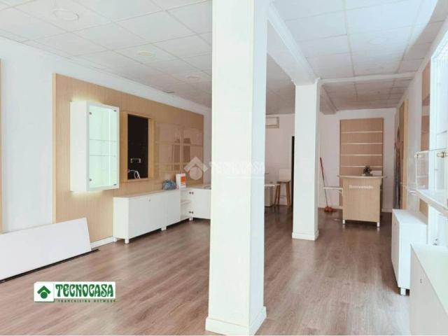 Local Comercial en alquiler en Adra, Andalucía