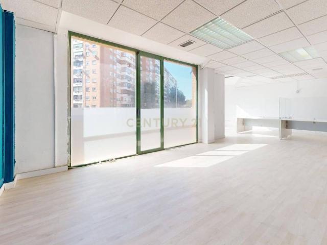 Local Comercial en alquiler en Alcalá De Henares
