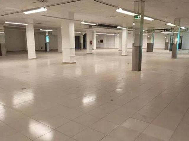 Local Comercial en alquiler en Alcalá Del Río, Andalucía