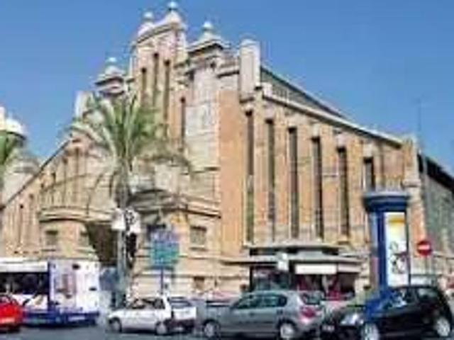 Local Comercial en alquiler en Mercat, l'Alacantí