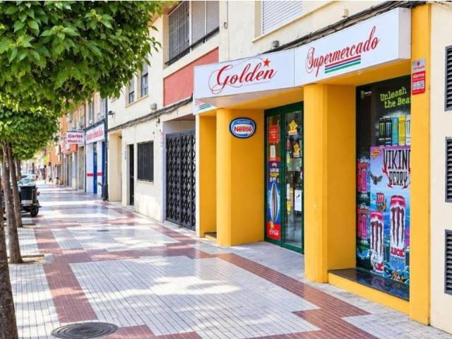 Local Comercial en alquiler en Alzira, València / Valencia