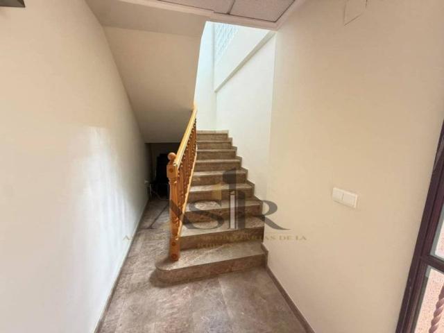 Local Comercial en alquiler en Alzira, València / Valencia