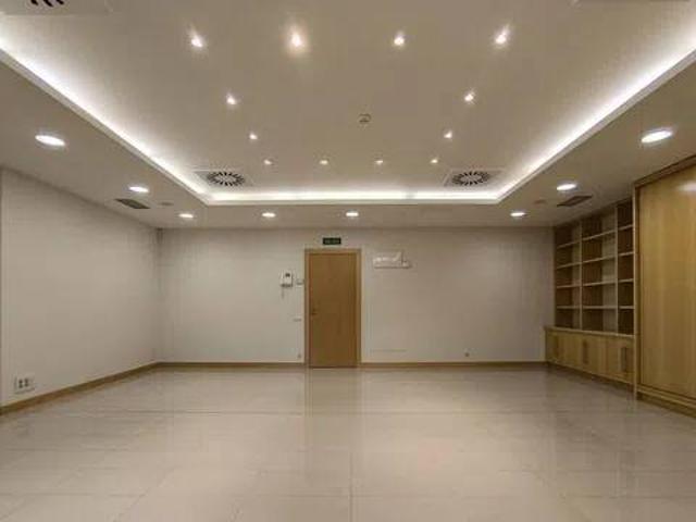 Local Comercial en alquiler en Iruñerria, Navarra