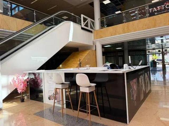 Local Comercial en alquiler en Los Cristianos, Arona