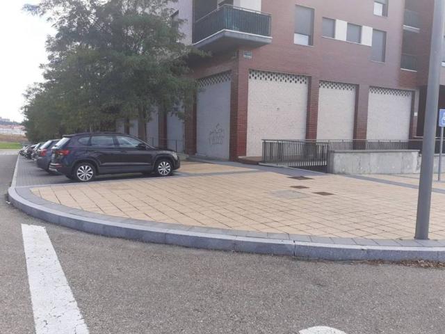 Local Comercial en venta en Arroyo De La Encomienda, Castilla y León