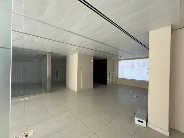 Local Comercial en alquiler en Barcelonès, Catalunya