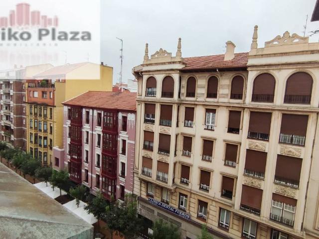 Local Comercial en alquiler en Landaburu, Barakaldo