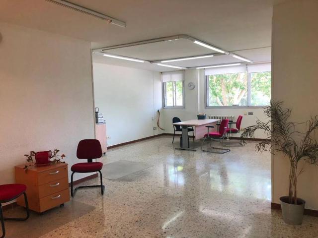 Local Comercial en alquiler en Burgos, Capiscol