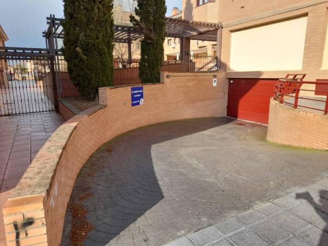 Local Comercial en alquiler en Camarma De Esteruelas, Madrid