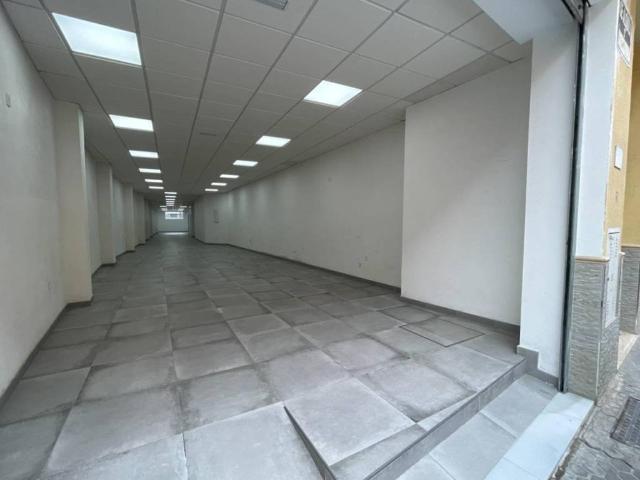 Local Comercial en alquiler en Camas, Andalucía