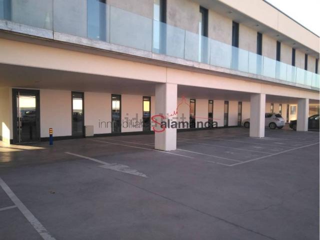 Local Comercial en alquiler en Carbajosa De La Sagrada, Castilla y León