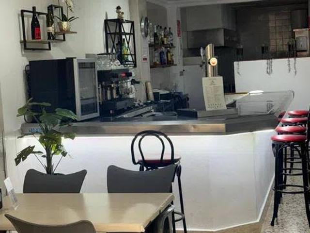 Local Comercial en alquiler en Carcaixent, València / Valencia