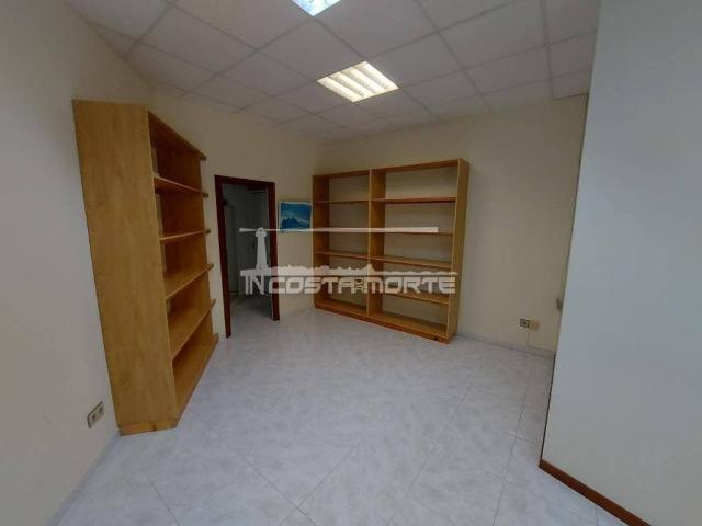 Local Comercial en alquiler en Muros, Galicia