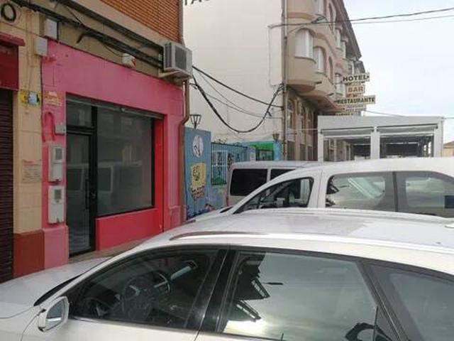 Local Comercial en alquiler en Casas-ibáñez, Castilla-La Mancha
