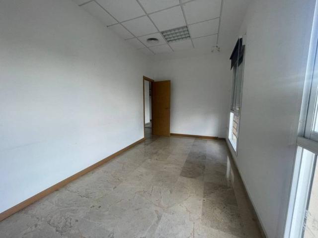 Local Comercial en alquiler en Castilleja De La Cuesta, Andalucía