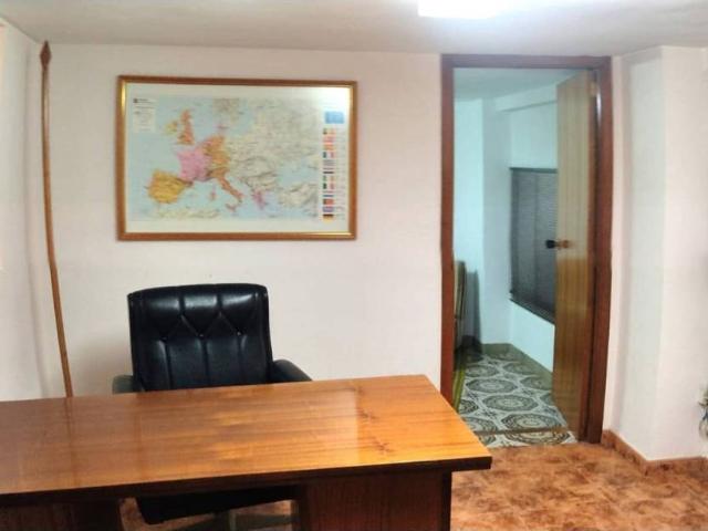 Local Comercial en venta en Caudete, Castilla-La Mancha