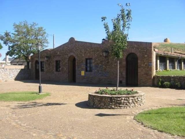 Local Comercial en alquiler en Chozas De Abajo, Castilla y León