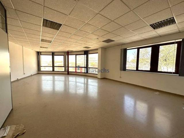 Local Comercial en alquiler en Cornellà De Llobregat, Barcelona