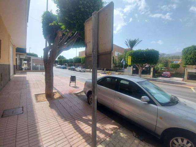 Local Comercial en alquiler en El Ejido, Andalucía