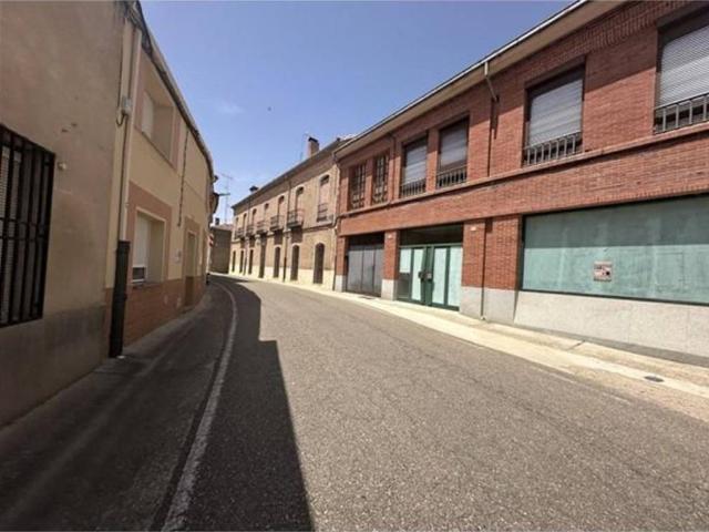 Local Comercial en venta en Fuentelapeña, Castilla y León