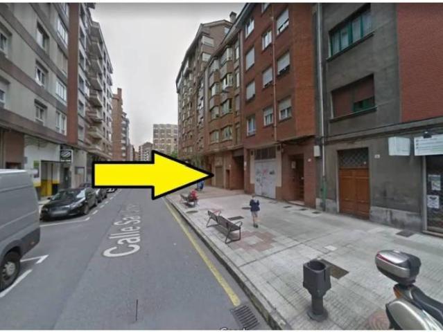Local Comercial en alquiler en El Llano, Gijón