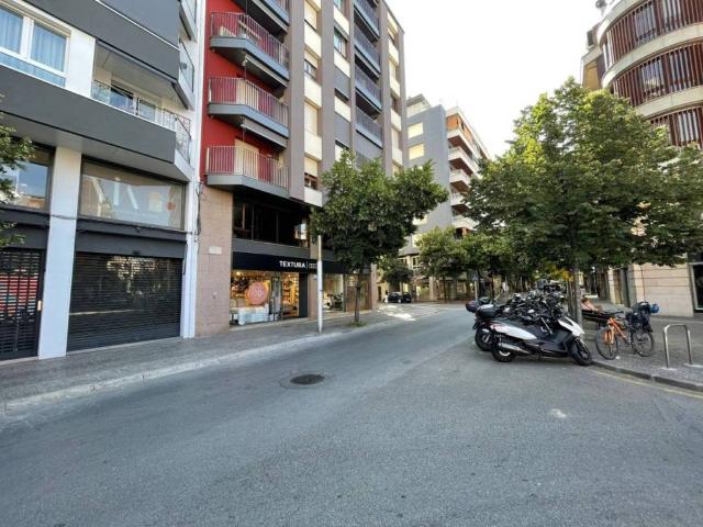 Local Comercial en alquiler en Eixample, Gironès