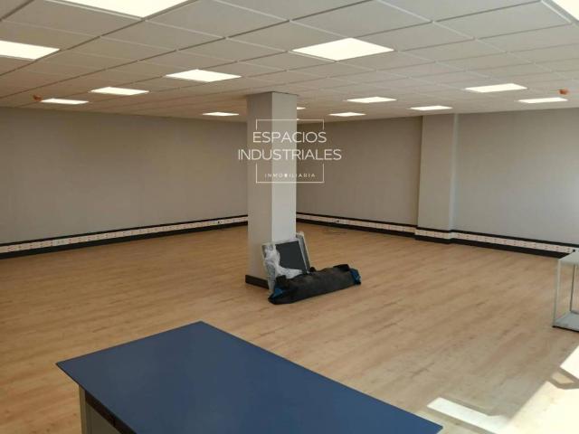 Local Comercial en alquiler en Los Manantiales, Guadalajara