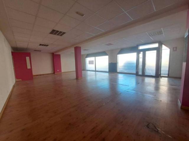 Local Comercial en alquiler en Íscar, Castilla y León