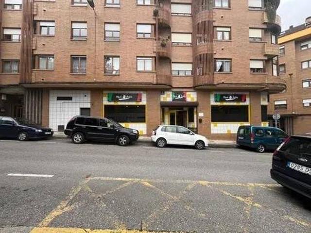 Local Comercial en alquiler en Castandiello, Langreo