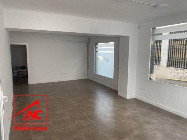 Local Comercial en alquiler en Las Cabezas De San Juan, Andalucía