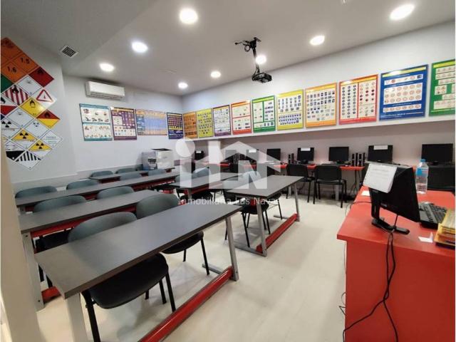Local Comercial en alquiler en Las Navas Del Marqués