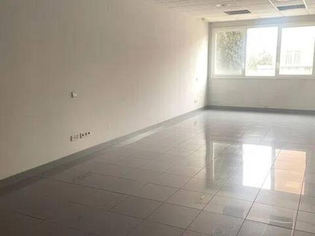 Local Comercial en alquiler en Zarzaquemada, Leganés