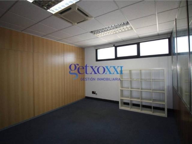 Local Comercial en alquiler en Leioa, Bizkaia