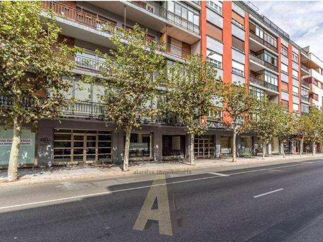 Local Comercial en alquiler en San Lorenzo - La Palomera - San Mamés, León