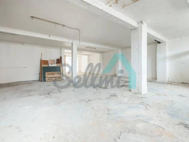 Local Comercial en alquiler en Llanera, Asturias