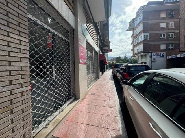 Local Comercial en alquiler en Los Corrales De Buelna, Cantabria