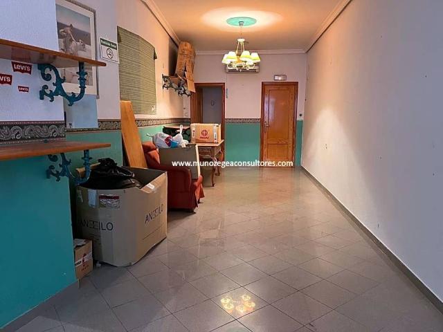 Local Comercial en alquiler en Lucena, Andalucía
