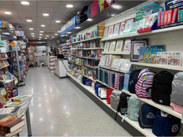 Local Comercial en alquiler en Lucena, Andalucía